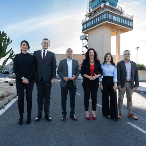 El Primer Vuelo Directo desde Bucarest Aterriza en el Aeropuerto de Almería