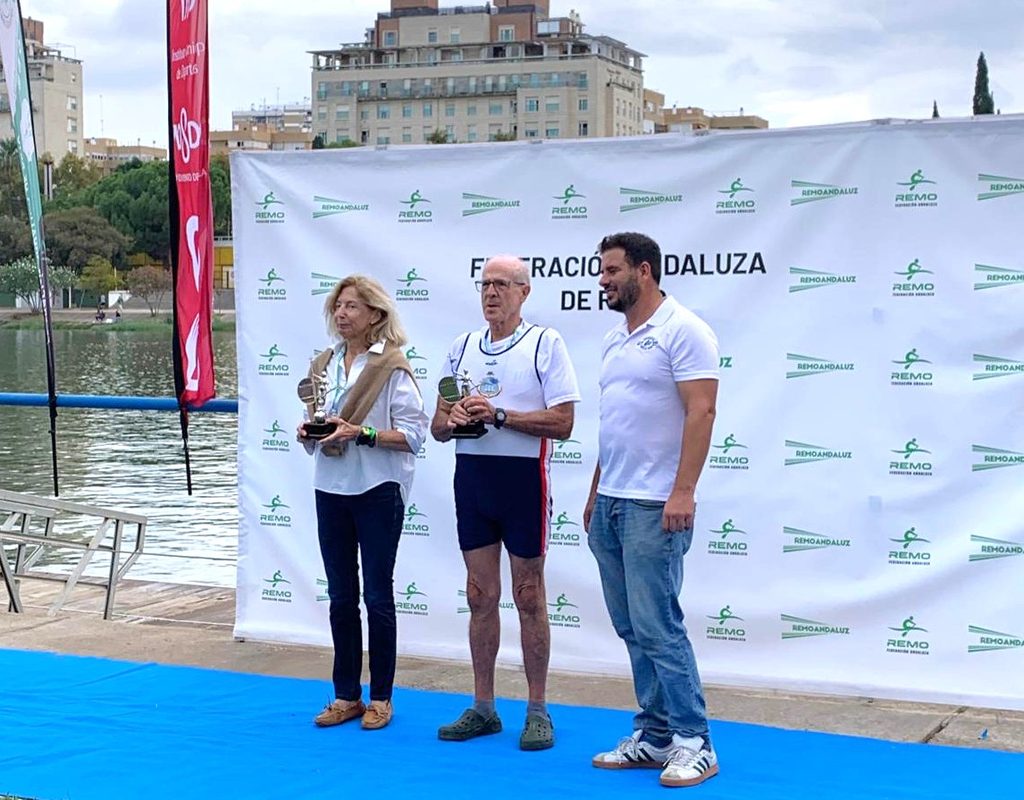 Resultados de la Novena Regata Internacional de Remo Masters de Sevilla – Federación Andaluza de Remo 1 Galardones a los más veteranos